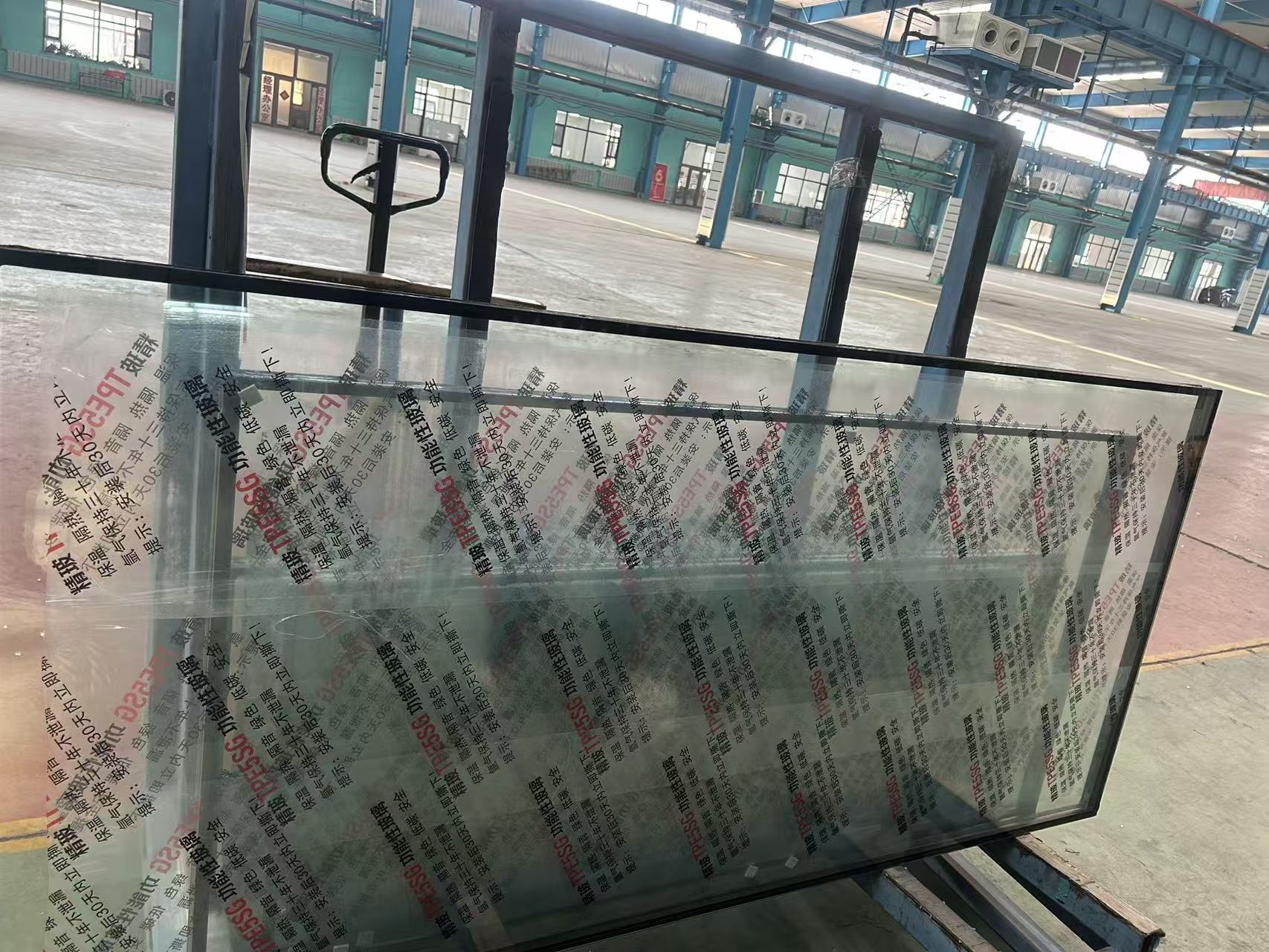 鸡西市玻璃源头工厂钢化玻璃 - 厂家